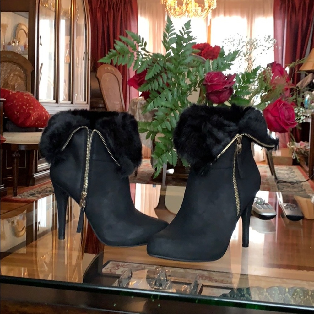JLO Jennifer lopez Booties size 8